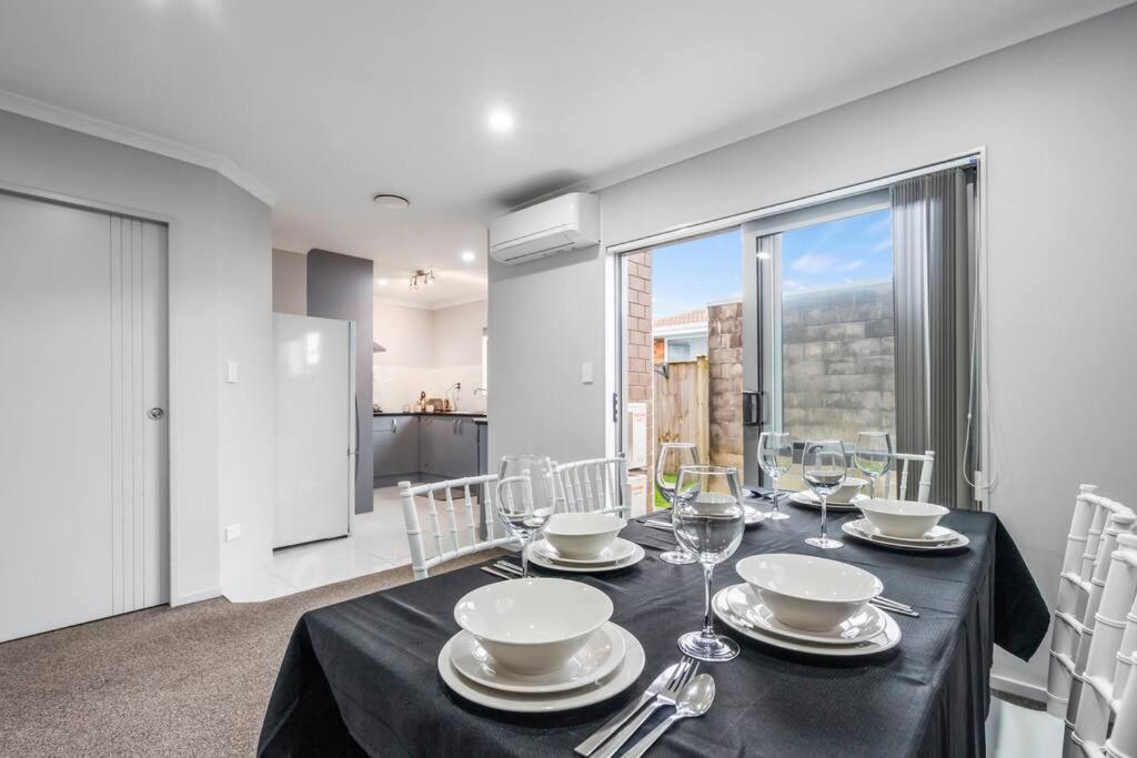 Airport & City At Your Doorstep! The Central Charm Auckland Exterior foto
